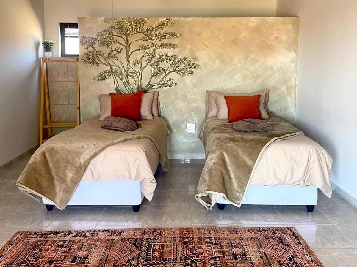 Eden Chalets Windhoek Habitación foto