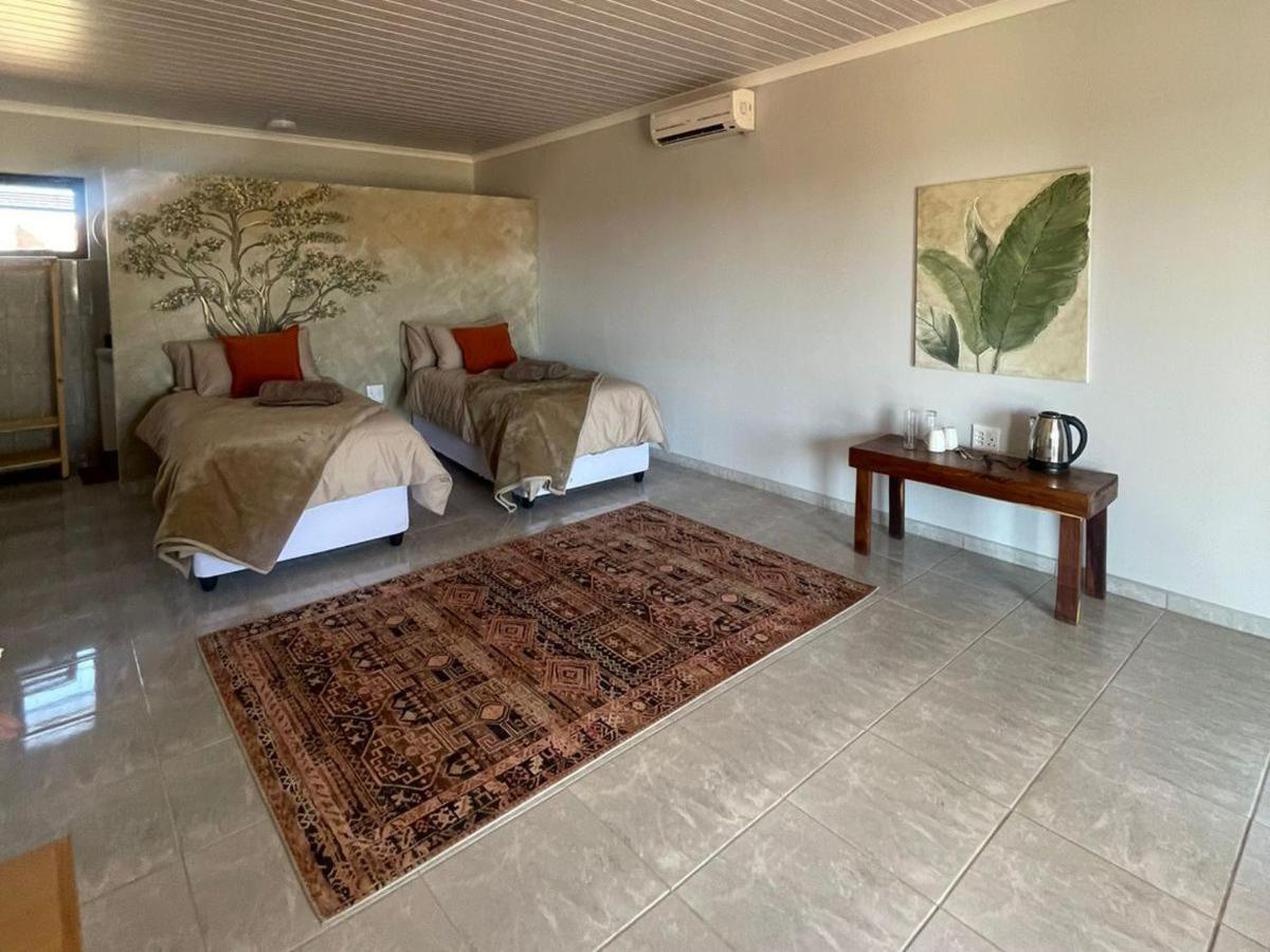Eden Chalets Windhoek Habitación foto